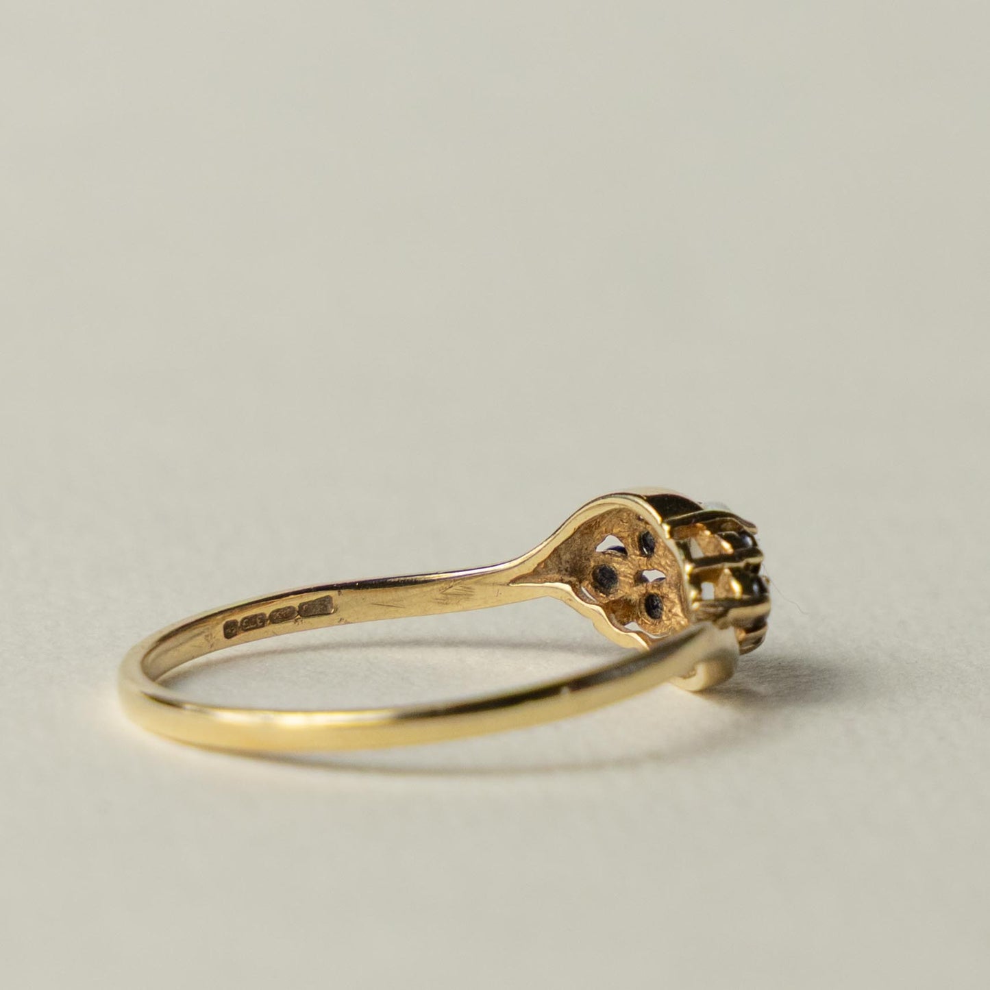 9ct opal & sapphire ring
