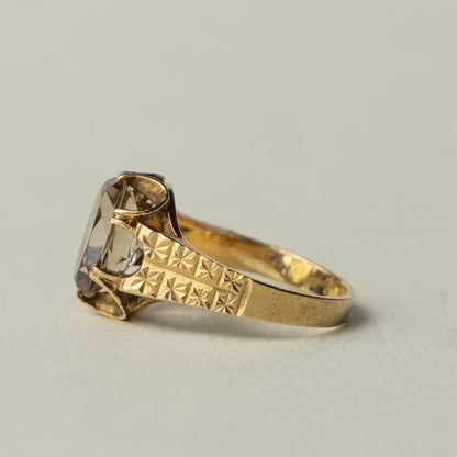 9ct smokey topaz claw