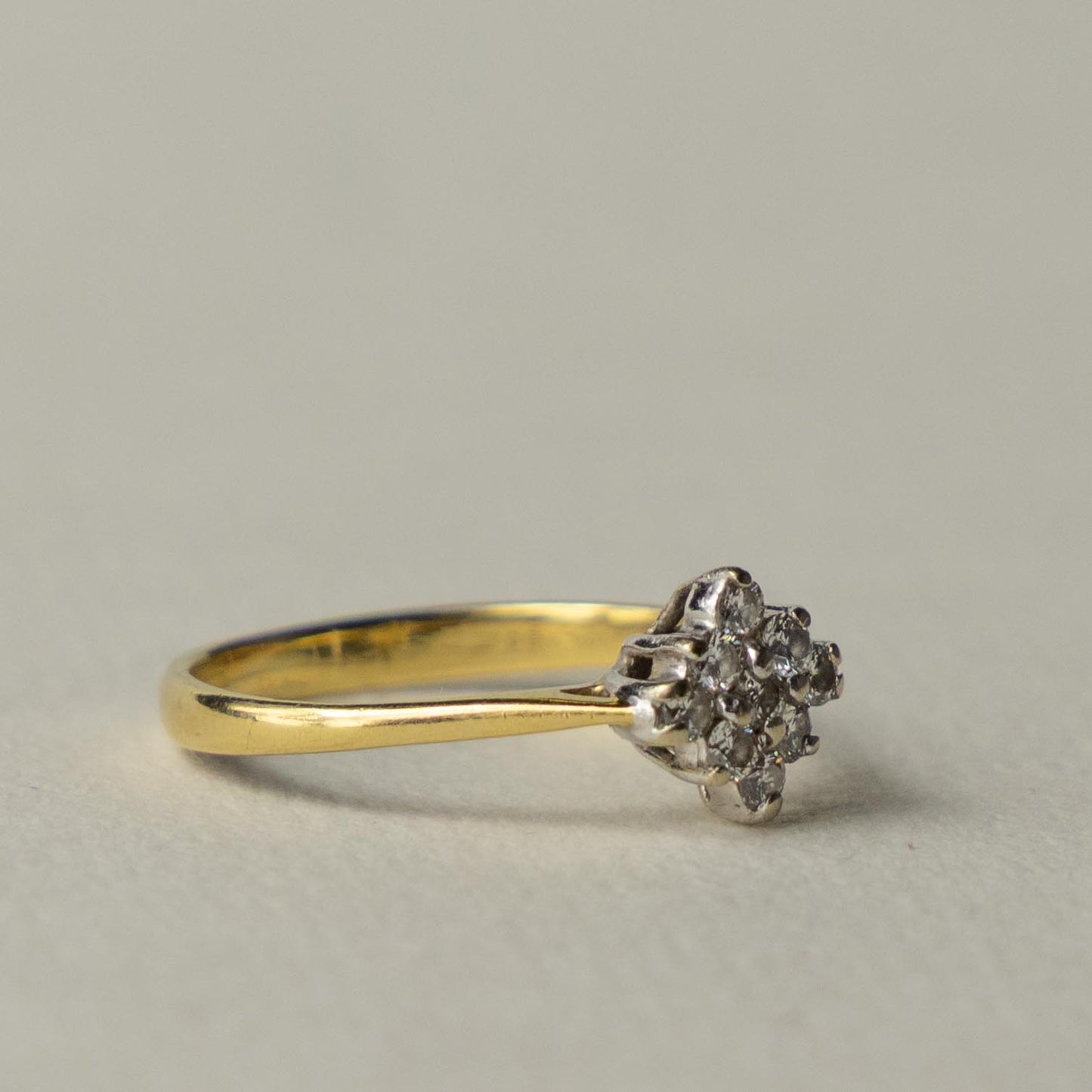 18ct diamond cluster ring