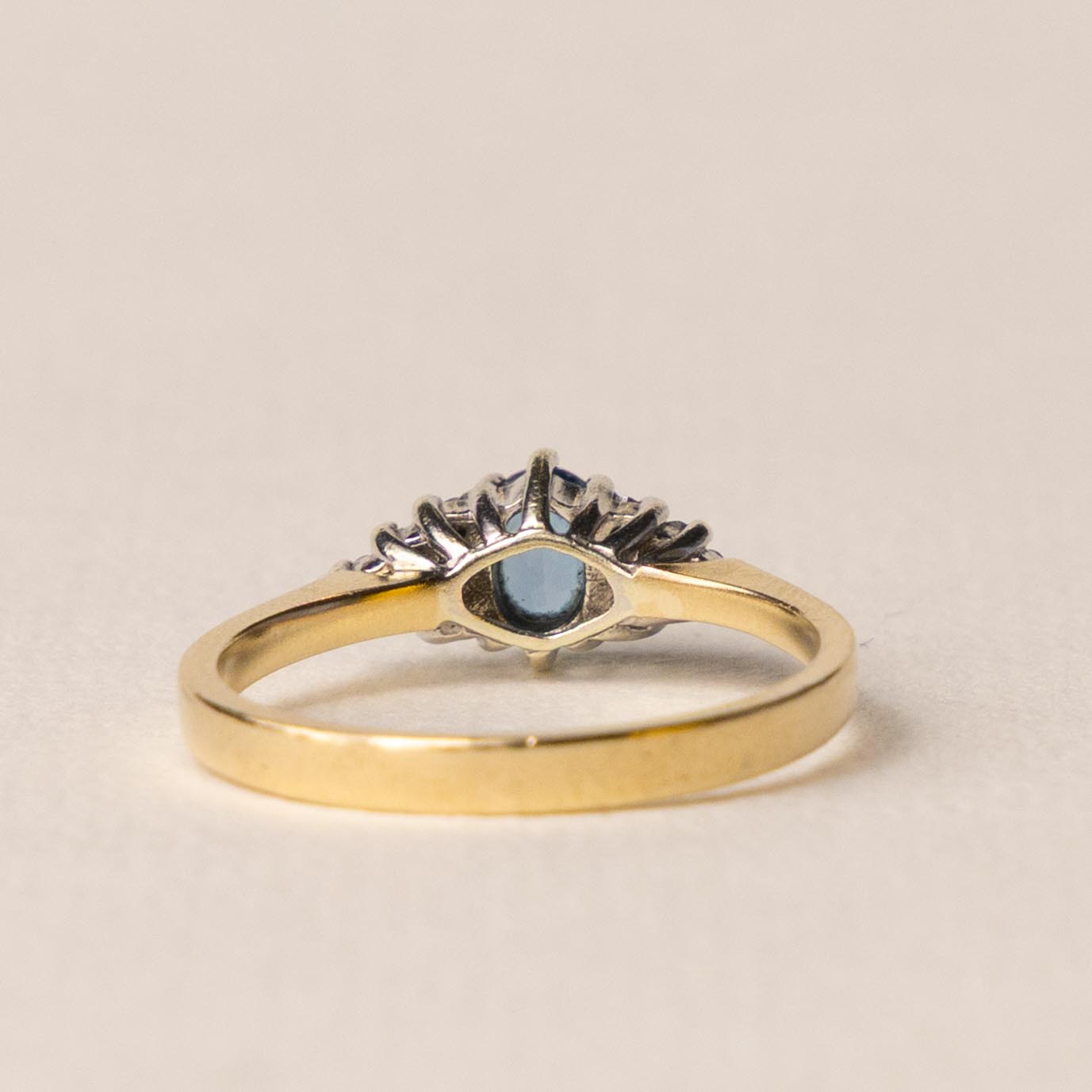 9ct topaz & diamond cluster ring