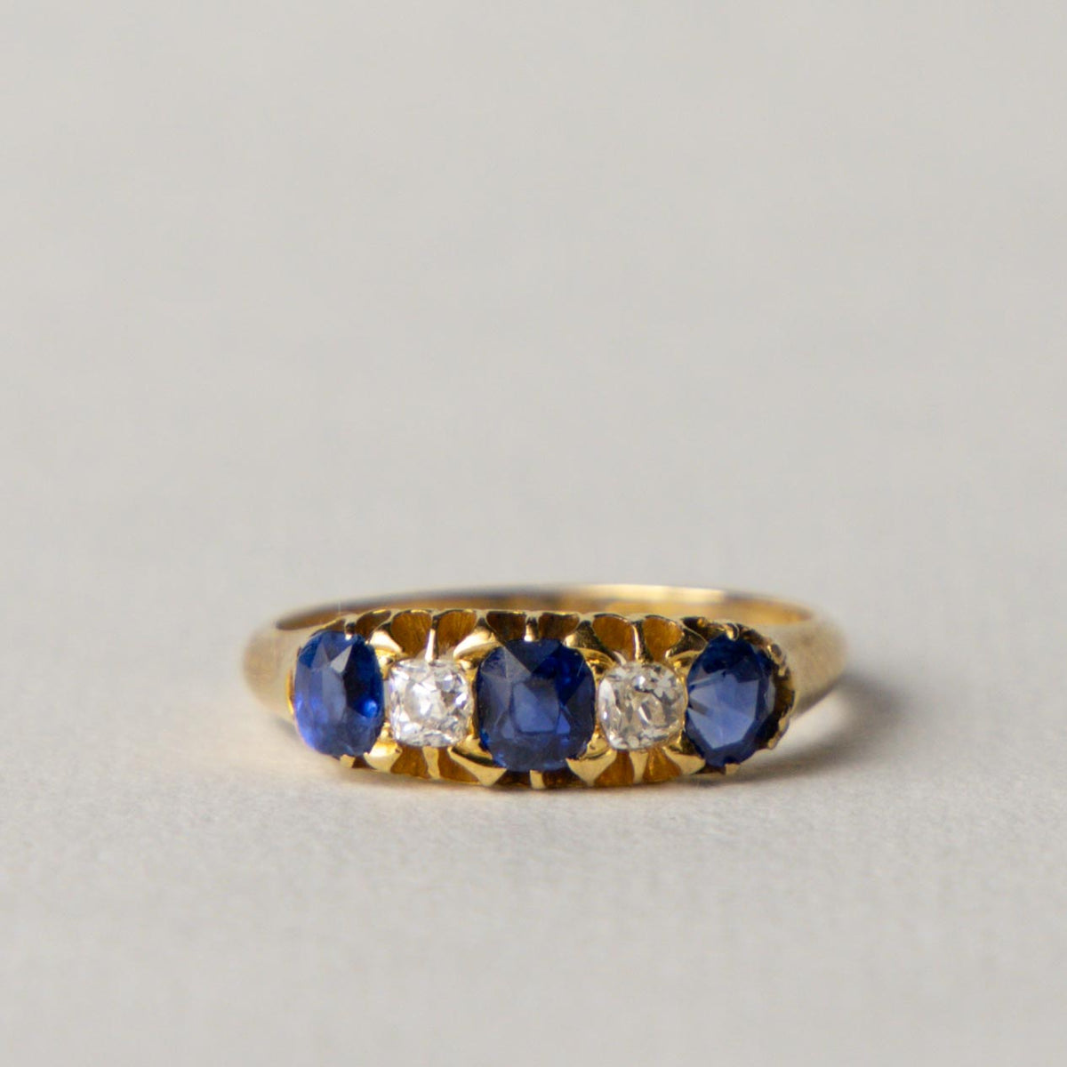 Edwardian 18ct sapphire & diamond ring