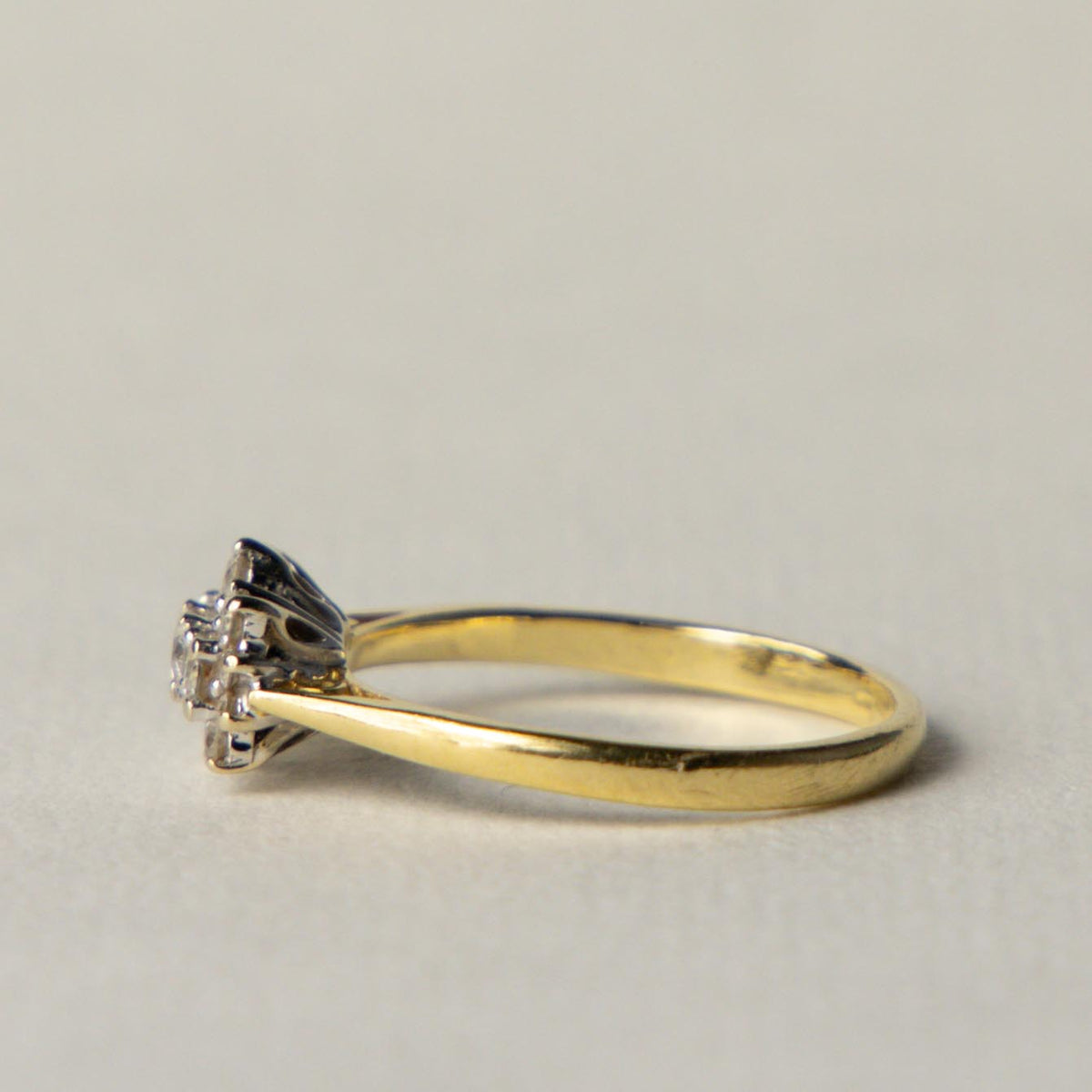 18ct diamond cluster ring