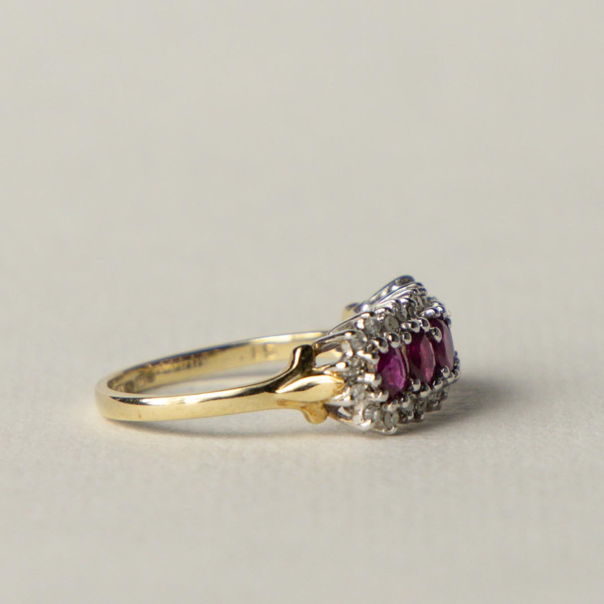 9ct ruby & diamond cluster