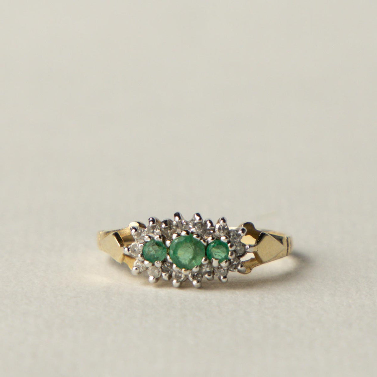 9ct emerald & diamond trilogy cluster