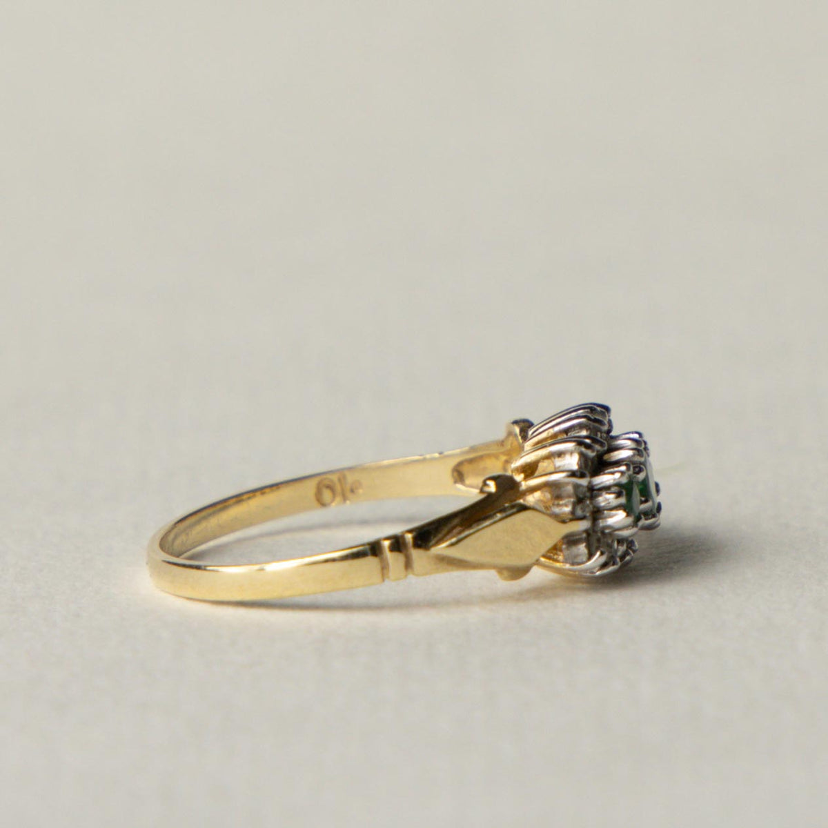 9ct emerald & diamond trilogy cluster