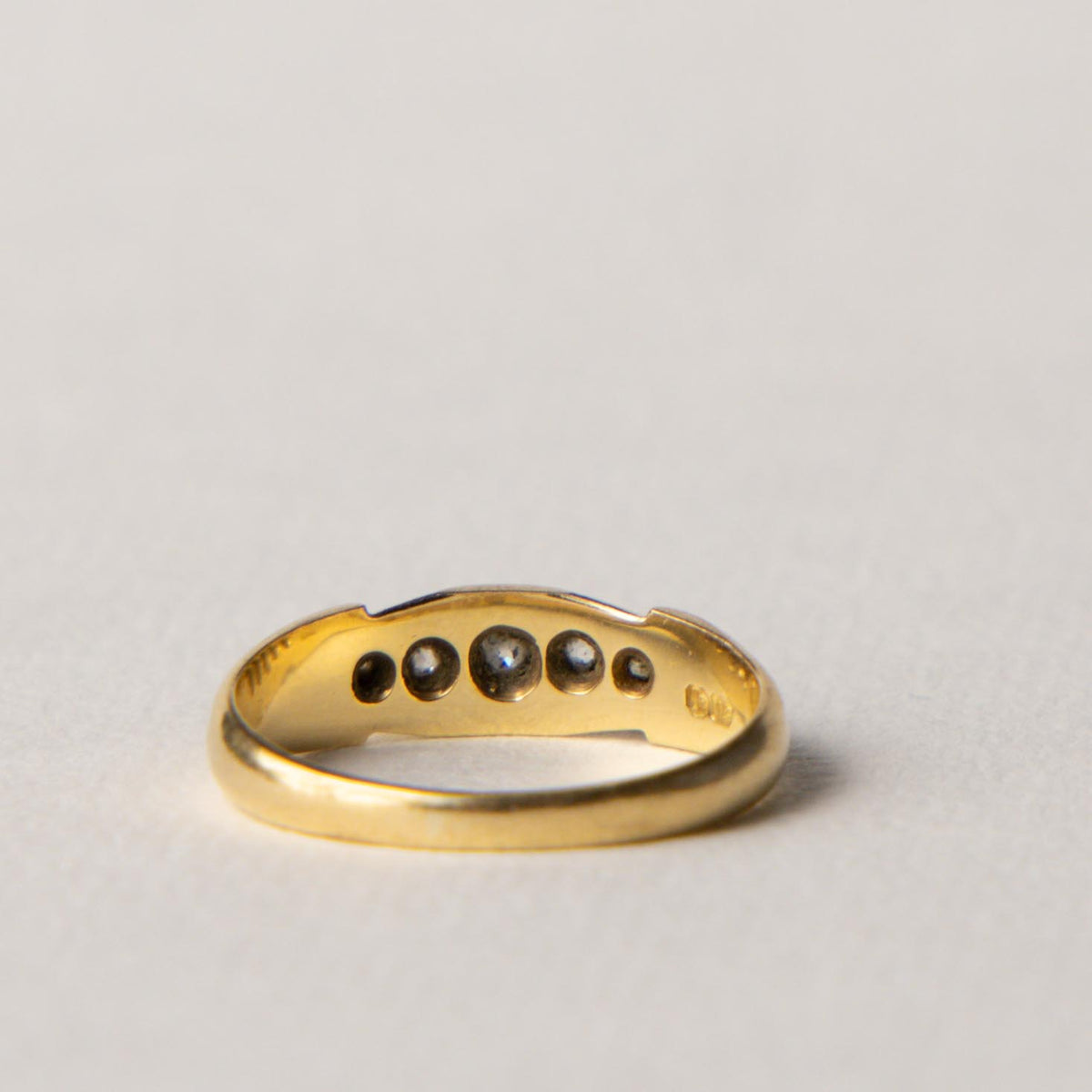 Edwardian 18ct diamond row