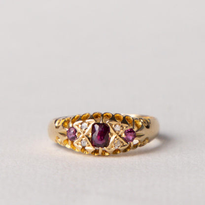 antique 18ct Edwardian garnet boat ring