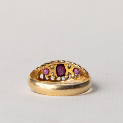 antique 18ct Edwardian garnet boat ring