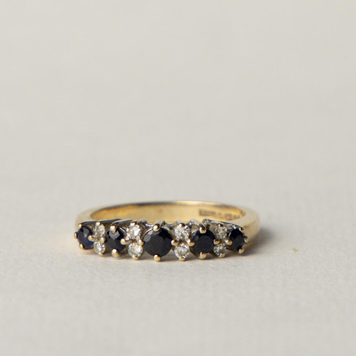 9ct sapphire & diamond ring