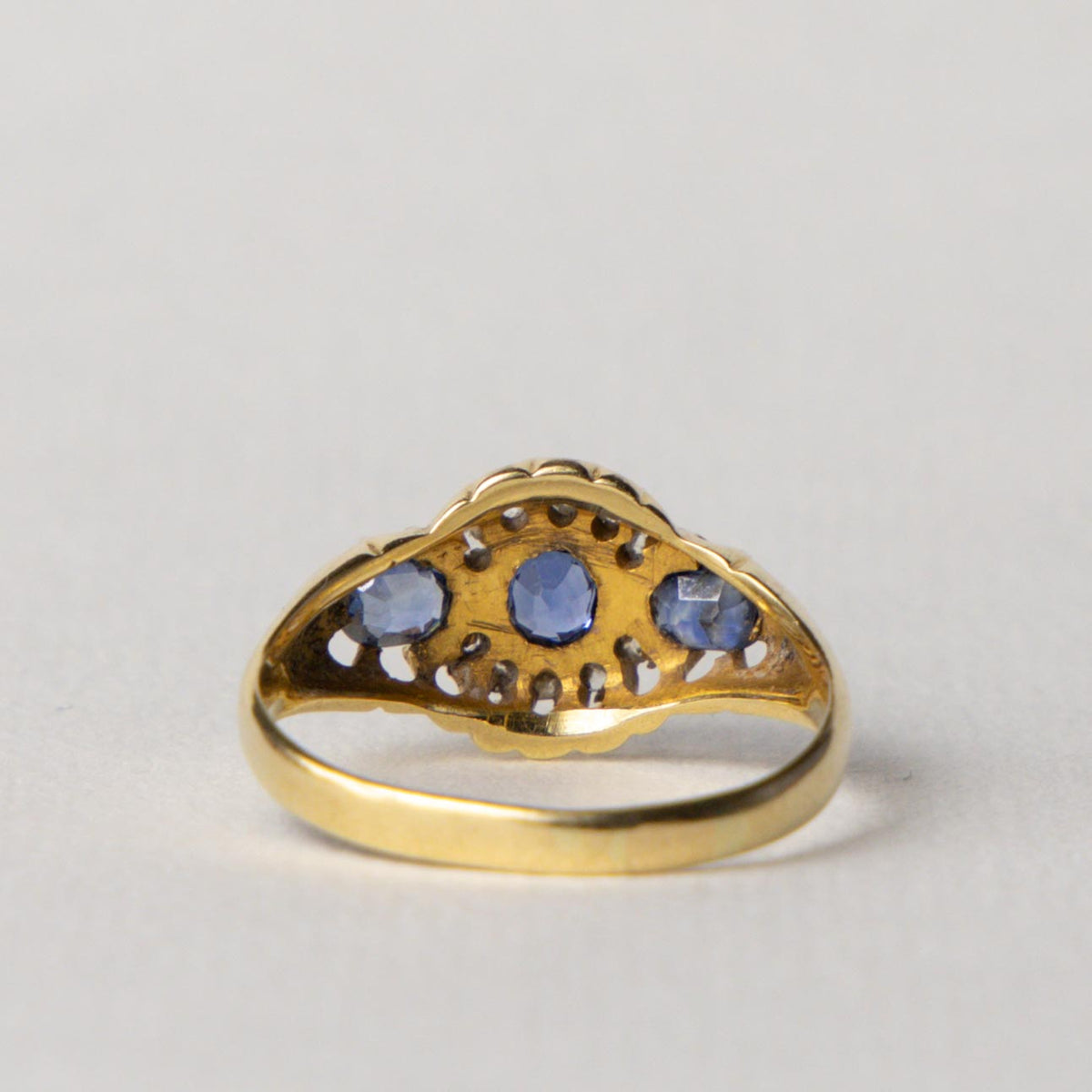 Edwardian antique 18ct gold Ceylon sapphire & diamond cluster