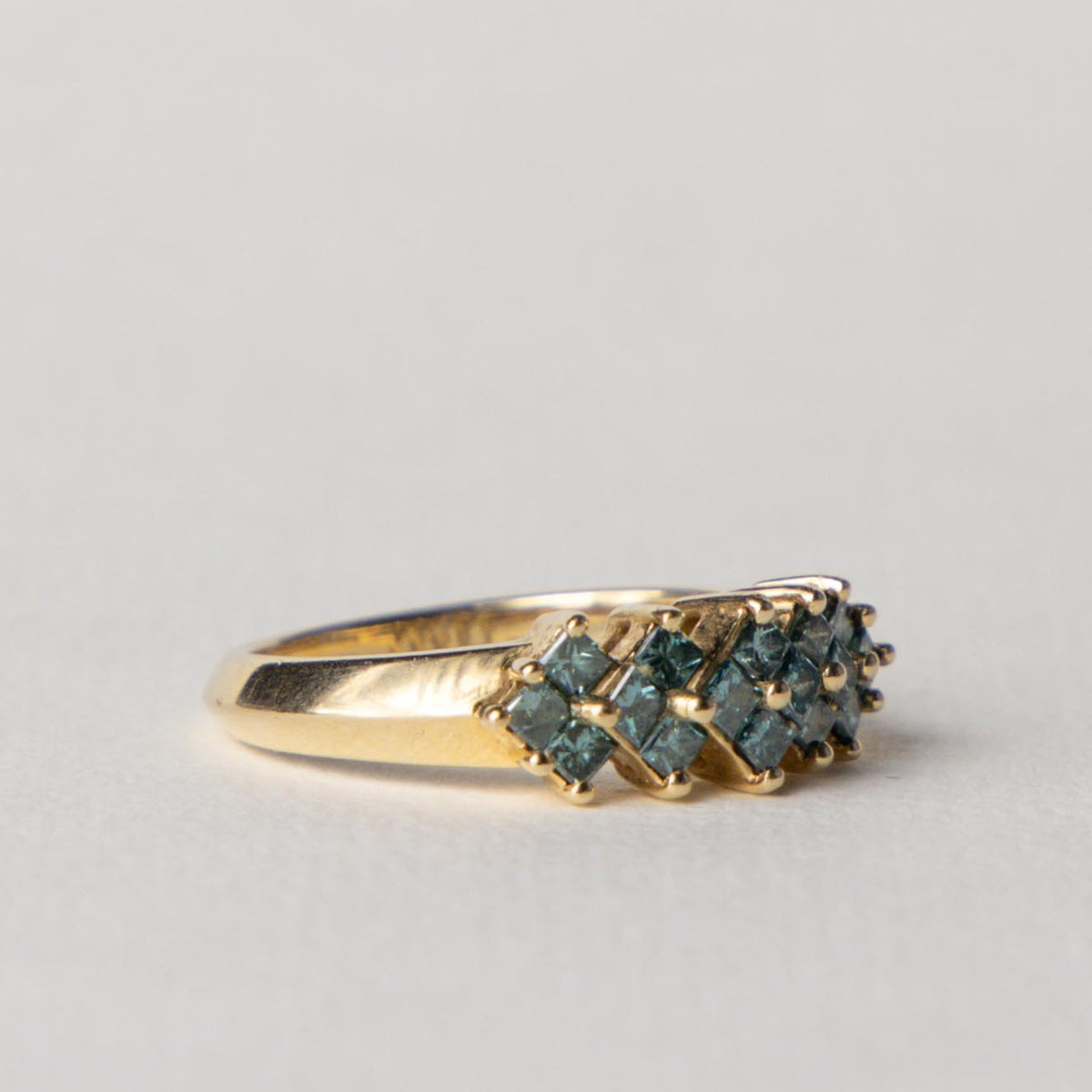 14ct blue diamond cluster ring