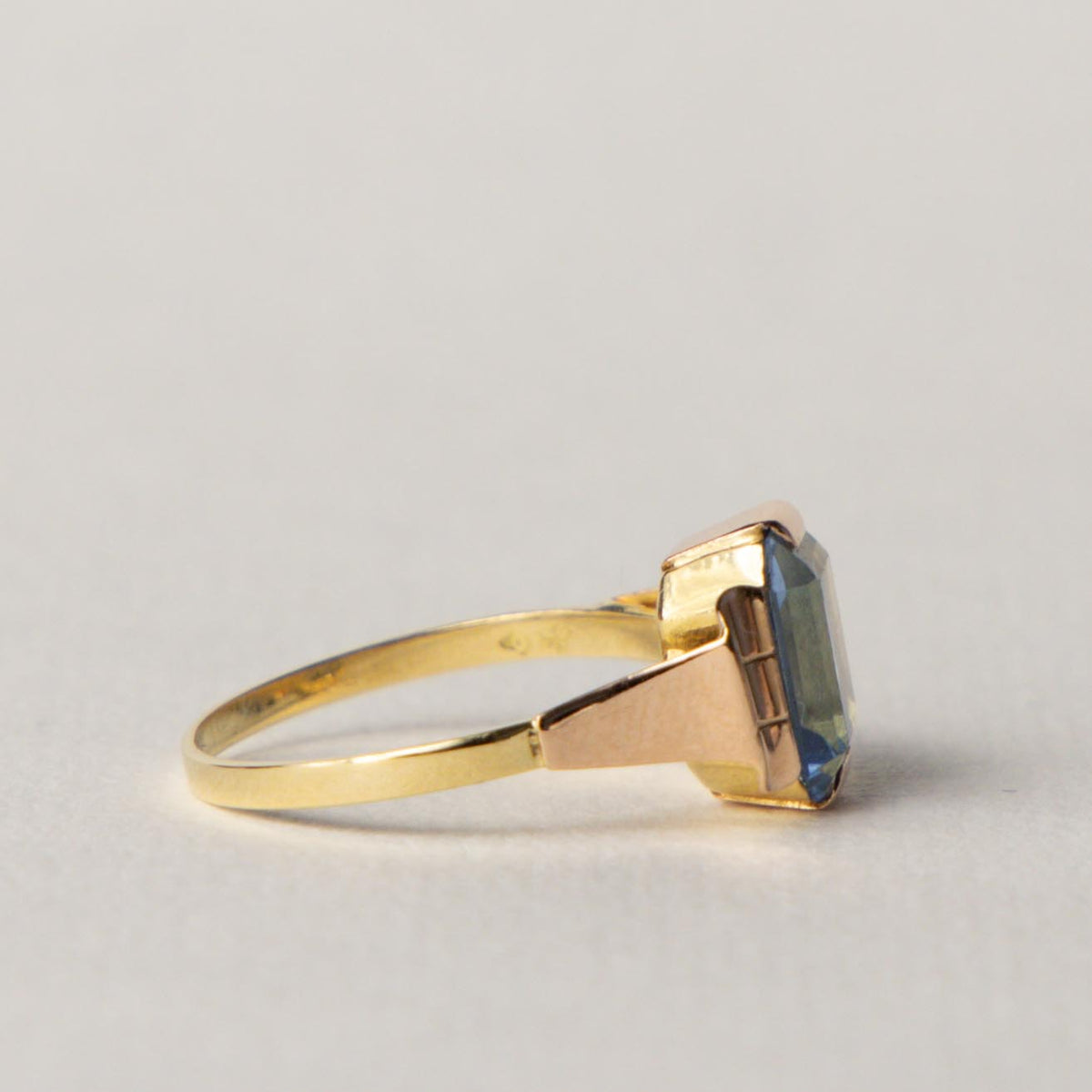 14ct blue topaz Art Deco