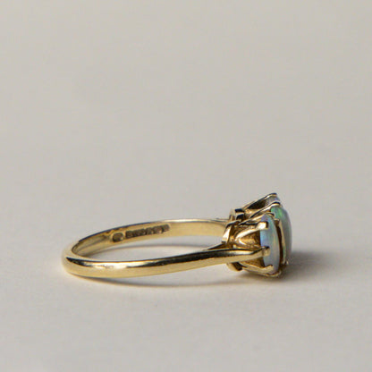 9ct opal trilogy ring