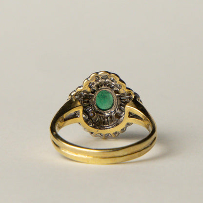 18ct gold emerald & diamond cocktail ring