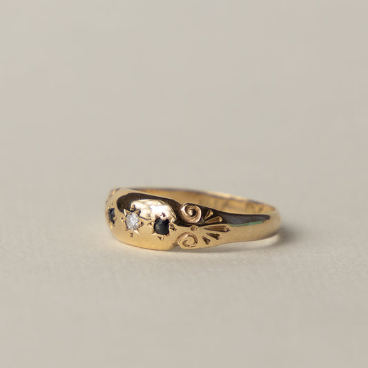 antique 9 carat gold sapphire diamond ring