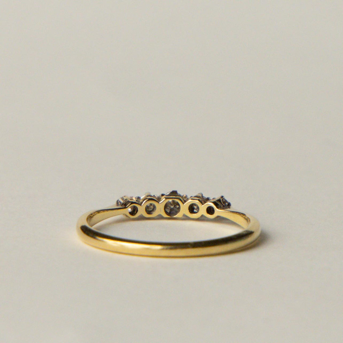 antique Art Deco 18ct gold old cut diamond row ring