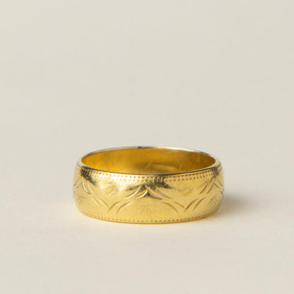 18ct gold engraved wedding band ring