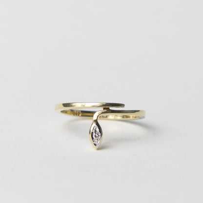 14 carat gold snake ring with diamond