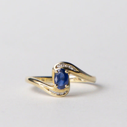 9ct sapphire & diamond twist ring