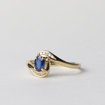 9ct sapphire & diamond twist ring