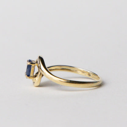 9ct sapphire & diamond twist ring