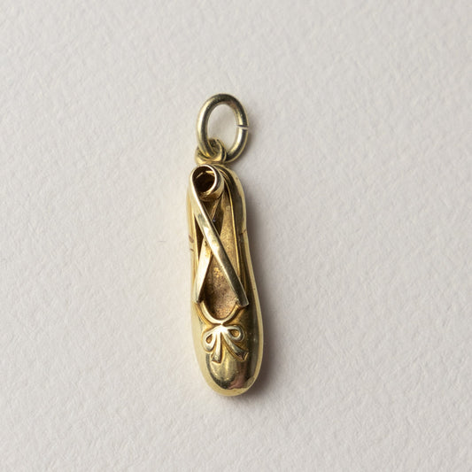 14 carat gold ballerina shoe pendant
