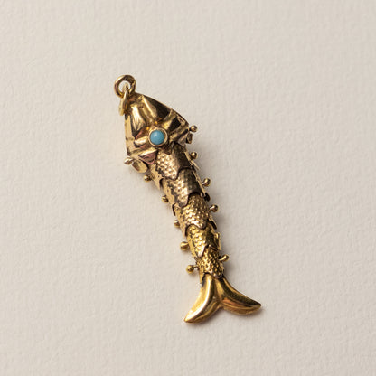 9 carat articulated fish pendant turqouis