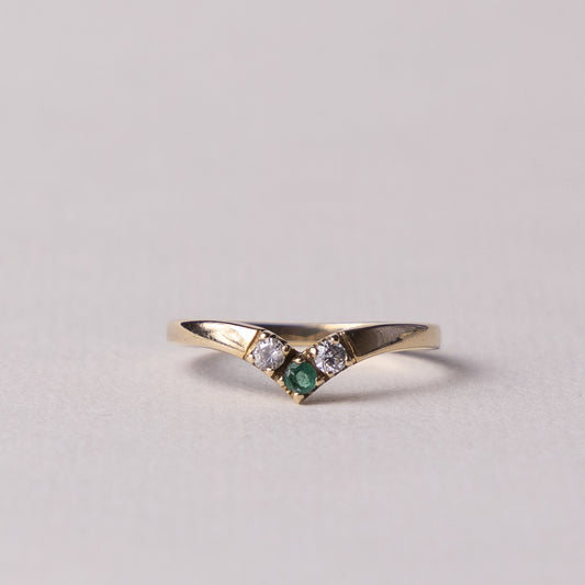 9 carat wishbone emerald zirconia ring