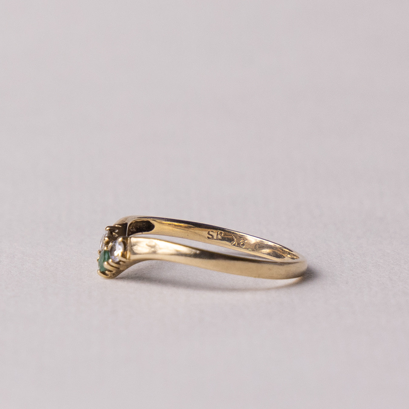 9 carat wishbone emerald zirconia ring