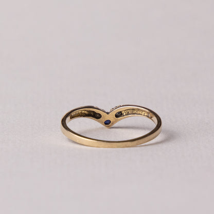 9 carat wishbone sapphire zirconia ring