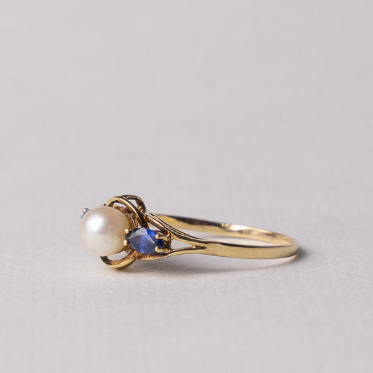 18 carat pearl sapphire ring