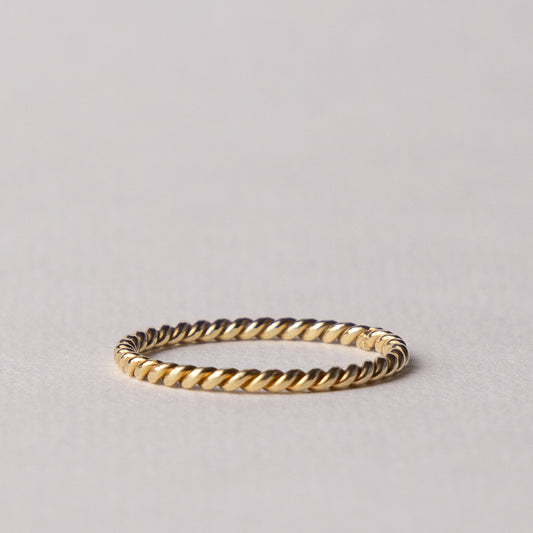 14 carat twisted ring
