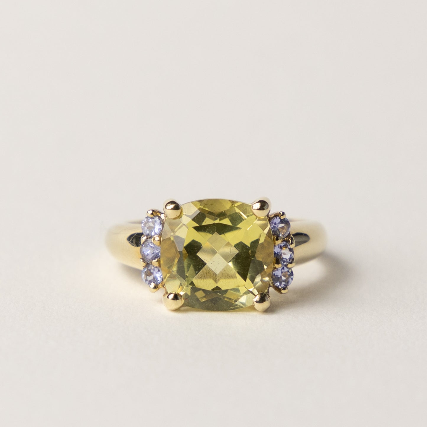 9 carat citrine tanzanite ring