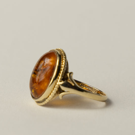 9 carat amber gemstone ring