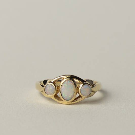 9 carat opal trio ring