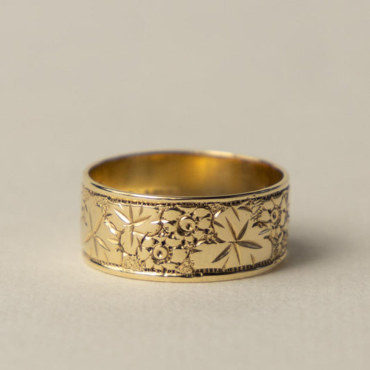 9ct engraved ivy leaf band ring