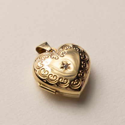 9ct diamond heart locket medaillon