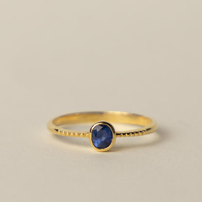 18ct sapphire solitaire