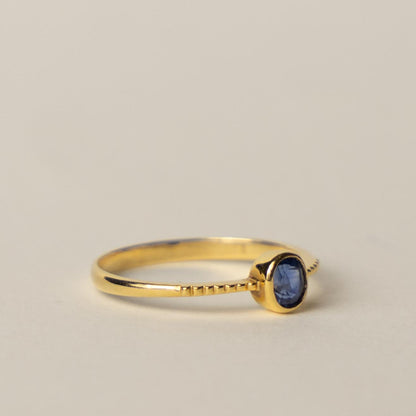 18ct sapphire solitaire