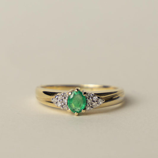 9ct emerald & diamond