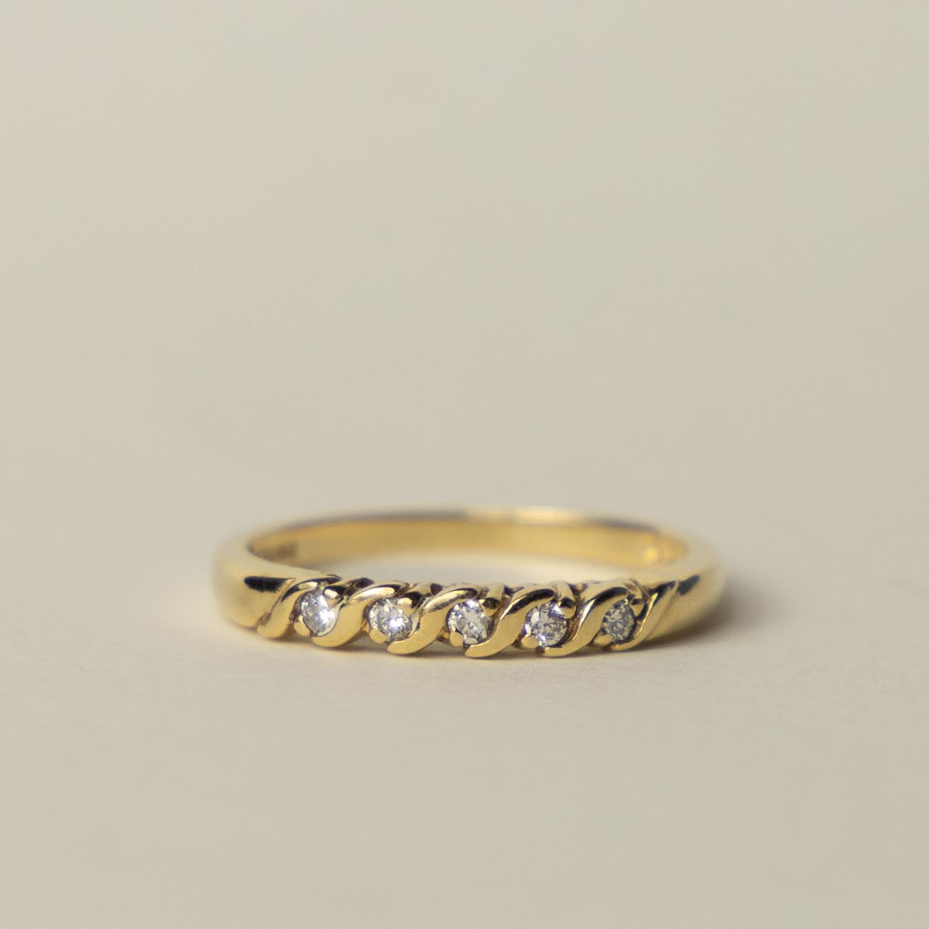 9ct diamond row ring
