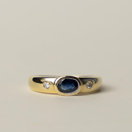 9ct sapphire & diamond bezel