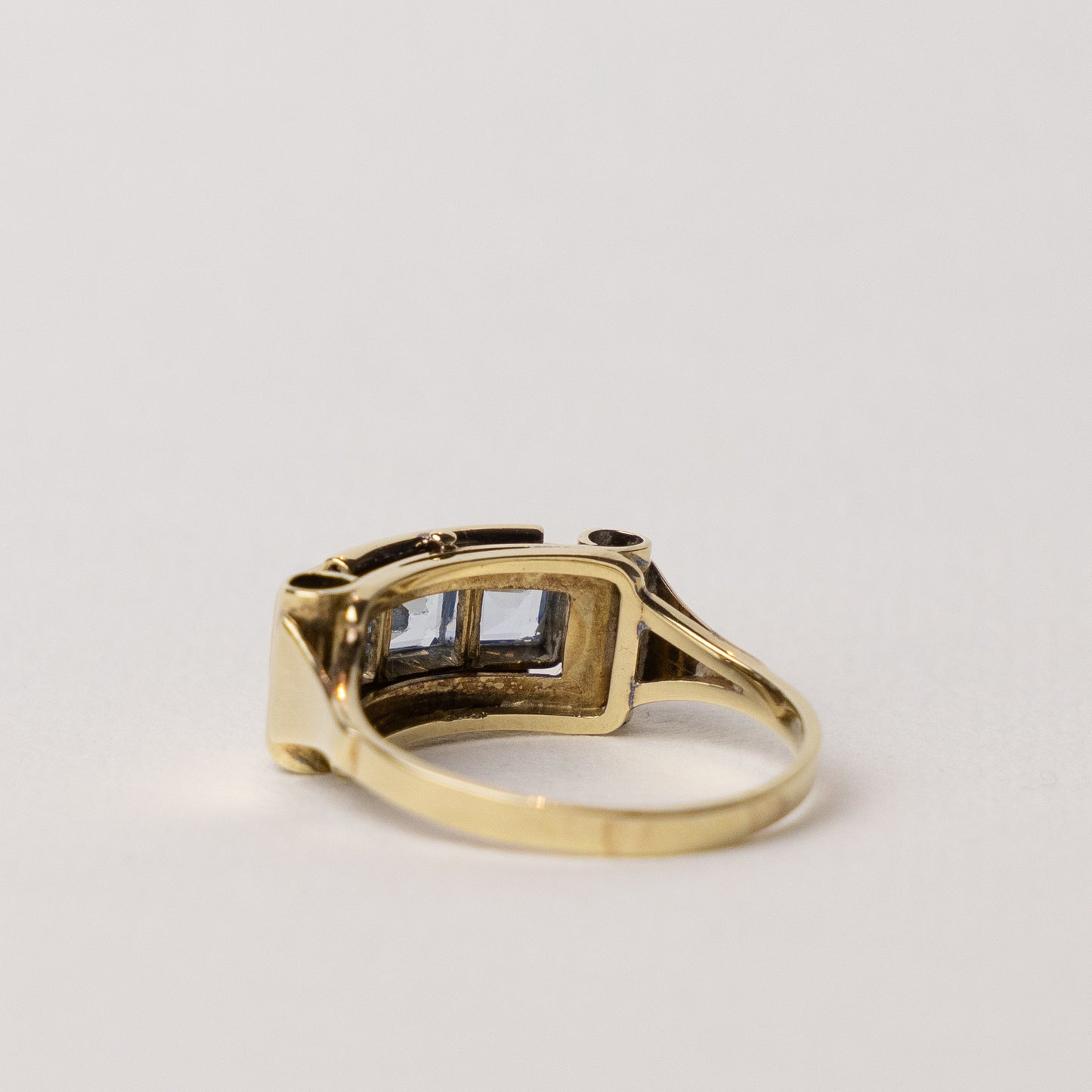 vintage 14 carat gold topaz Art Deco ring