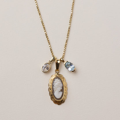 vintage 14 carat gold pendant