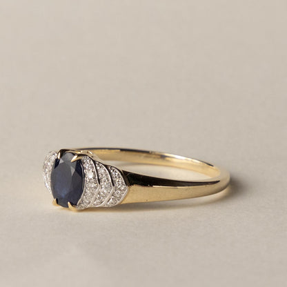 9ct sapphire & diamond solitaire