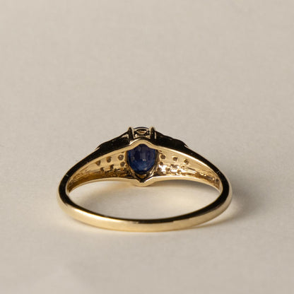 9ct sapphire & diamond solitaire