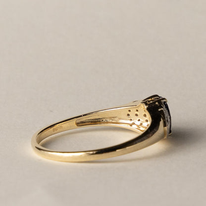 9ct sapphire & diamond solitaire