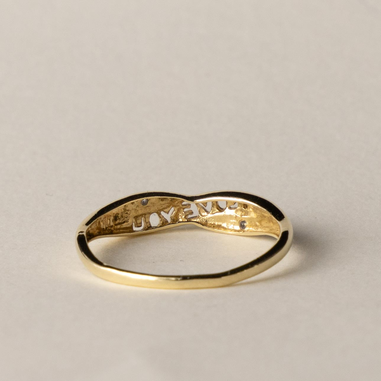 9ct 'I LOVE YOU' diamond ring