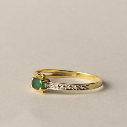 18ct emerald diamond ring
