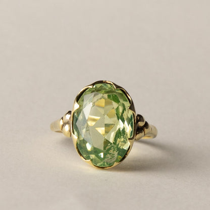 14ct spinel ring